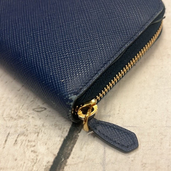 Prada Saffiano Blue Leather Zippy Continental Zip Around Wallet - Picture 9 of 16